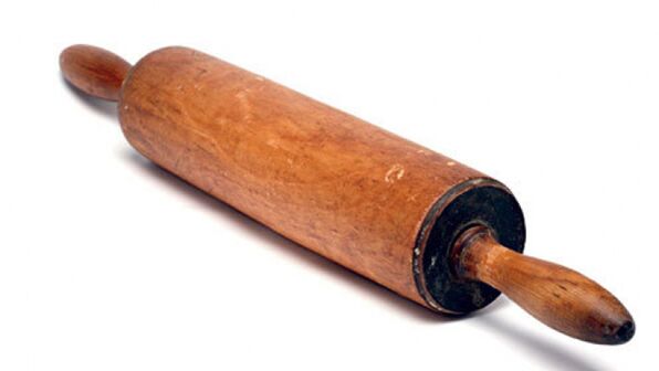 Rolling Pin fir d'Behandlung vun cervical osteochondrosis